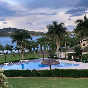 Completo Em Na Beira Da Lagoa Casa de Férias